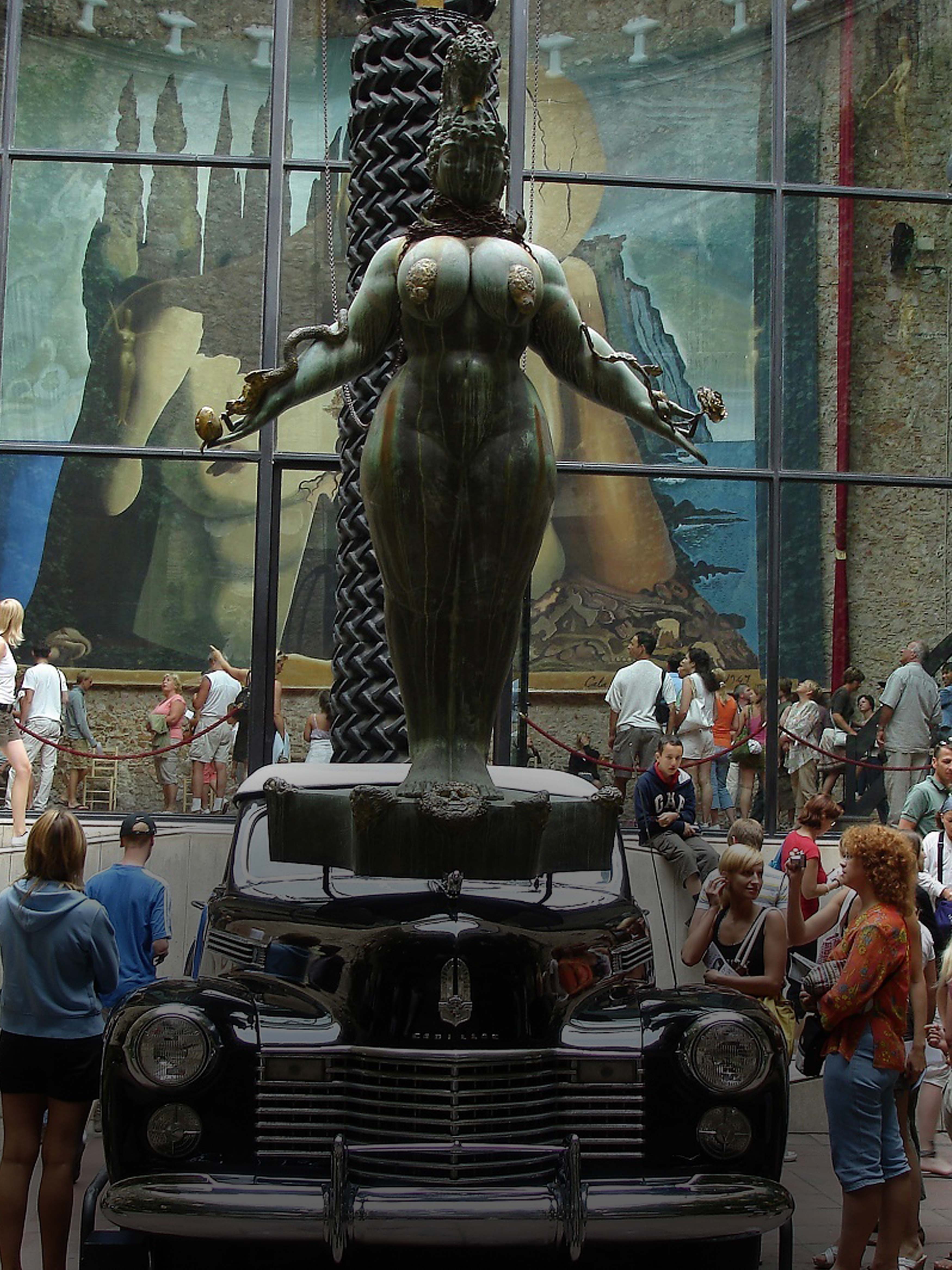 Teatro Museo Salvador Dalí Figueres